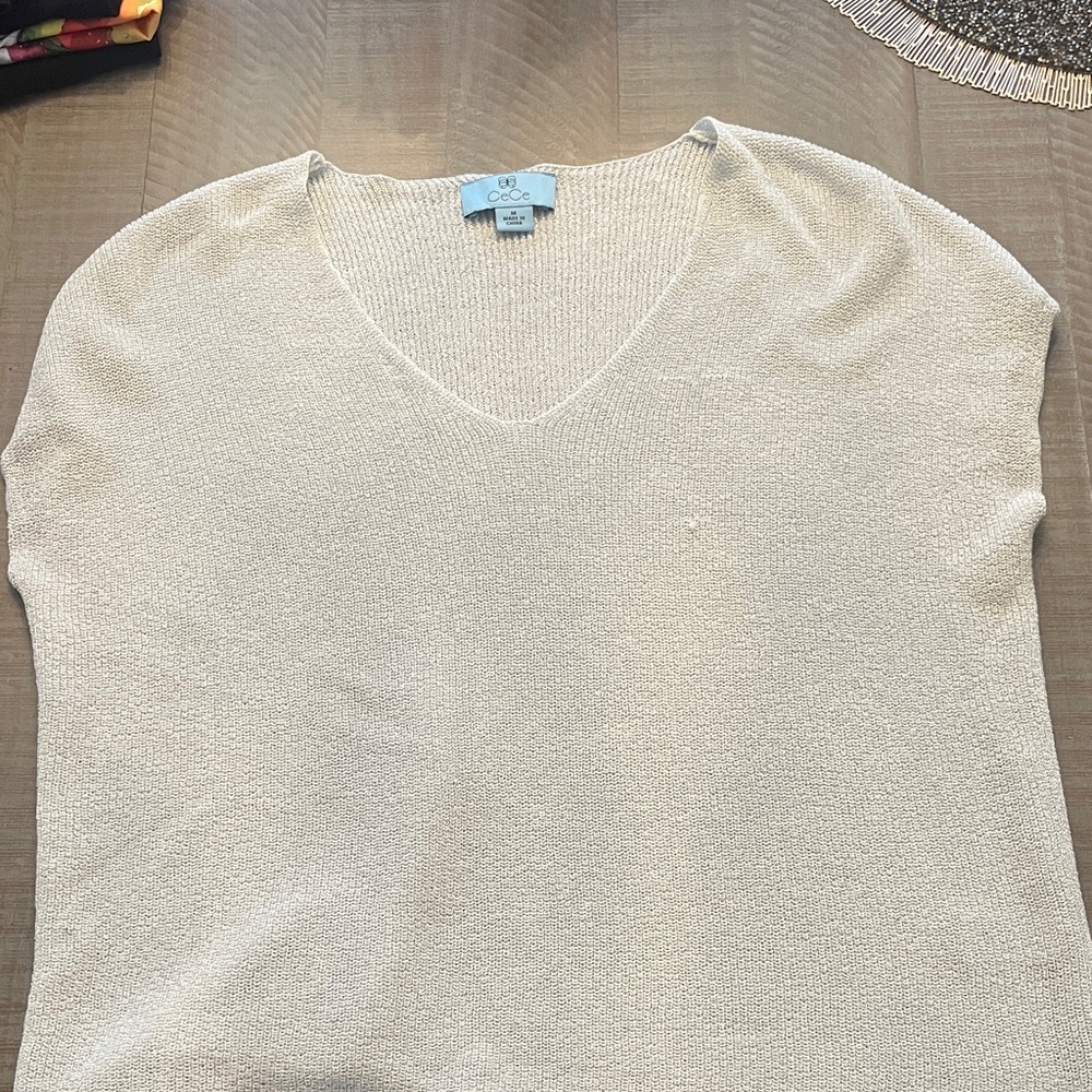 CECE Light Grey shimmer V-Neck Knit Top